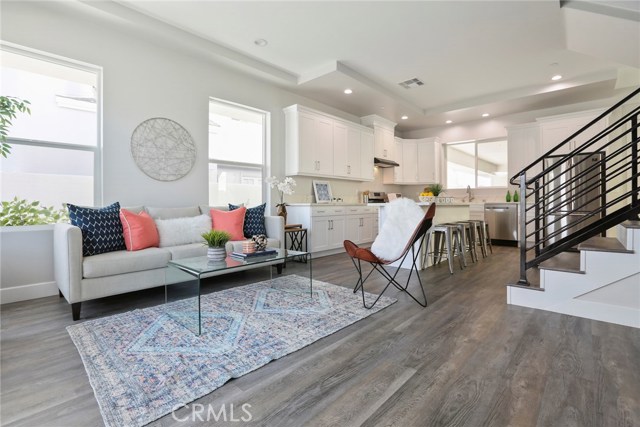 2215 Robinson Street, Redondo Beach, California 90278, 4 Bedrooms Bedrooms, ,4 BathroomsBathrooms,Residential,Sold,Robinson,SB20091863