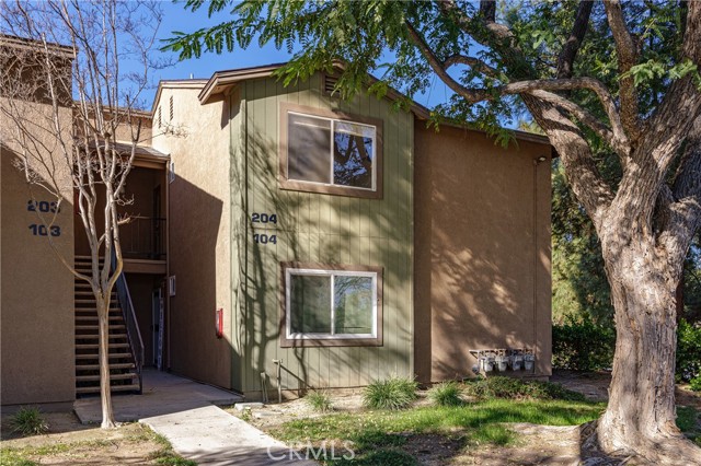 Detail Gallery Image 1 of 22 For 2588 Avenida Del Vista #204,  Corona,  CA 92882 - 2 Beds | 2 Baths