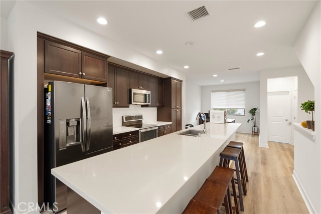 Front Image Thumbnail for CRDW26038413