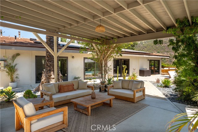Detail Gallery Image 26 of 33 For 24537 Dry Canyon Cold Creek Rd, Calabasas,  CA 91302 - 4 Beds | 3 Baths
