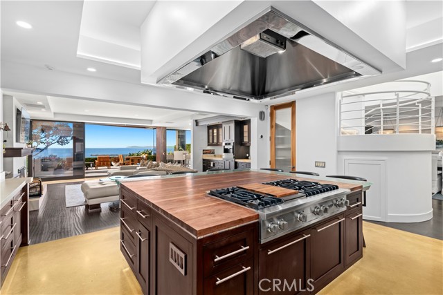 Detail Gallery Image 7 of 34 For 3308 Ocean Bld, Corona Del Mar,  CA 92625 - 5 Beds | 6/2 Baths