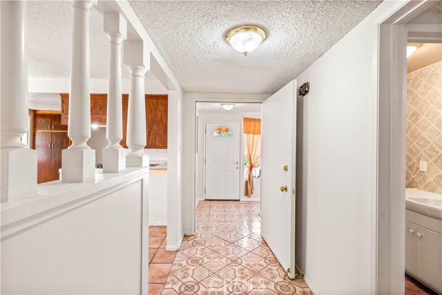 Detail Gallery Image 5 of 39 For 43236 20th St, Lancaster,  CA 93534 - 4 Beds | 2 Baths