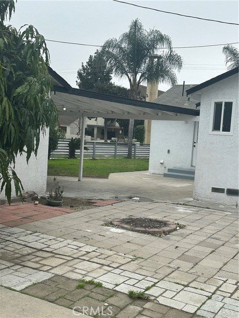 681 70th Street, Long Beach, California 90805, 4 Bedrooms Bedrooms, ,3 BathroomsBathrooms,Single Family Residence,For Sale,70th,PW24063022