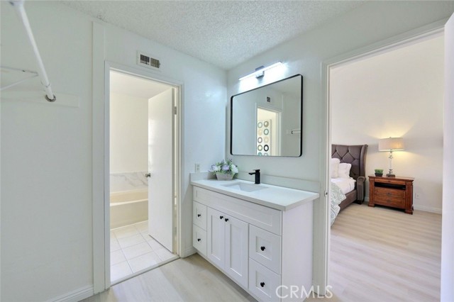 Detail Gallery Image 9 of 14 For 421 E Mission Rd #27,  Alhambra,  CA 91801 - 3 Beds | 2/1 Baths