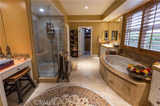 Detail Gallery Image 34 of 67 For 18917 Carmel Crest Dr, Tarzana,  CA 91356 - 5 Beds | 5 Baths