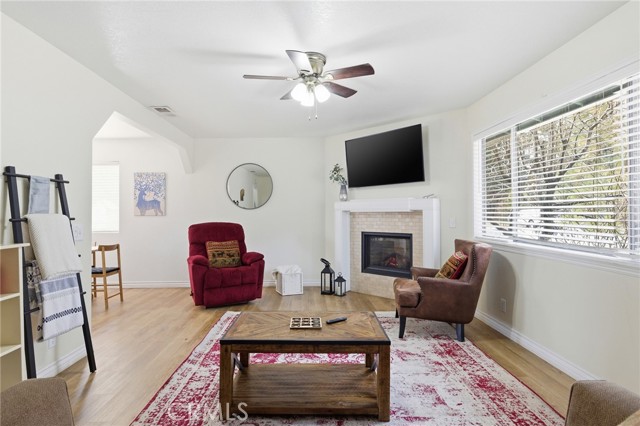 Detail Gallery Image 9 of 25 For 1068 Sierra Ave, Big Bear City,  CA 92314 - 2 Beds | 1 Baths