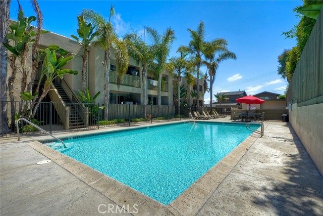 147 W Glaucus, Encinitas CA: https://media.crmls.org/medias/dfdd3726-d6c1-448c-b44f-04d67121a9a5.jpg