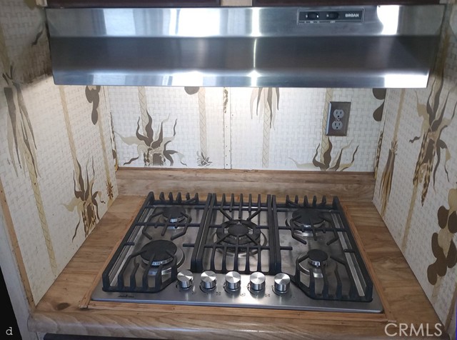 Detail Gallery Image 8 of 17 For 4841 Holly Ave #114,  Long Beach,  CA 90805 - 2 Beds | 2 Baths