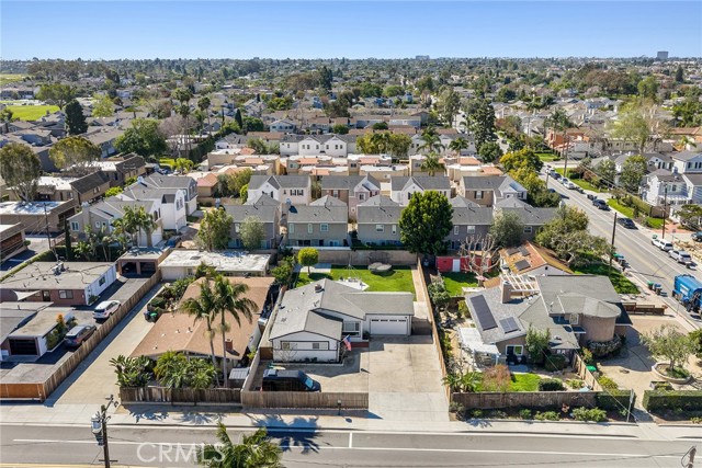Detail Gallery Image 8 of 9 For 315 University Dr, Costa Mesa,  CA 92627 - 2 Beds | 2 Baths