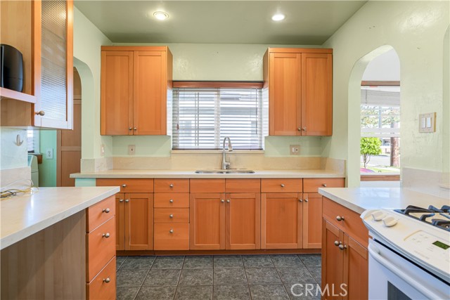 Detail Gallery Image 9 of 24 For 2307 Daisy Ave, Long Beach,  CA 90806 - 2 Beds | 1 Baths