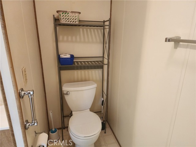 Image 11 of 23 For 10383 Larkin Road 50