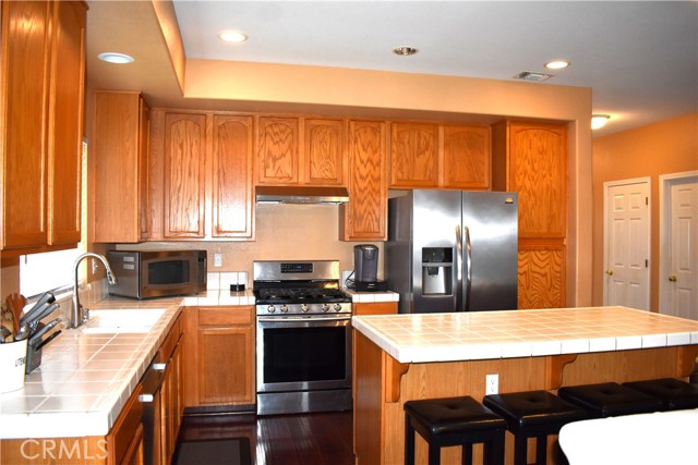 Detail Gallery Image 9 of 59 For 1405 Jantzen Ave, Atwater,  CA 95301 - 4 Beds | 2 Baths