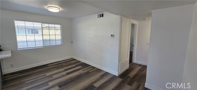 840 S Anaheim Boulevard, Anaheim CA: https://media.crmls.org/medias/dfdf1d59-7c41-4145-ad4e-2e63612b58cb.jpg
