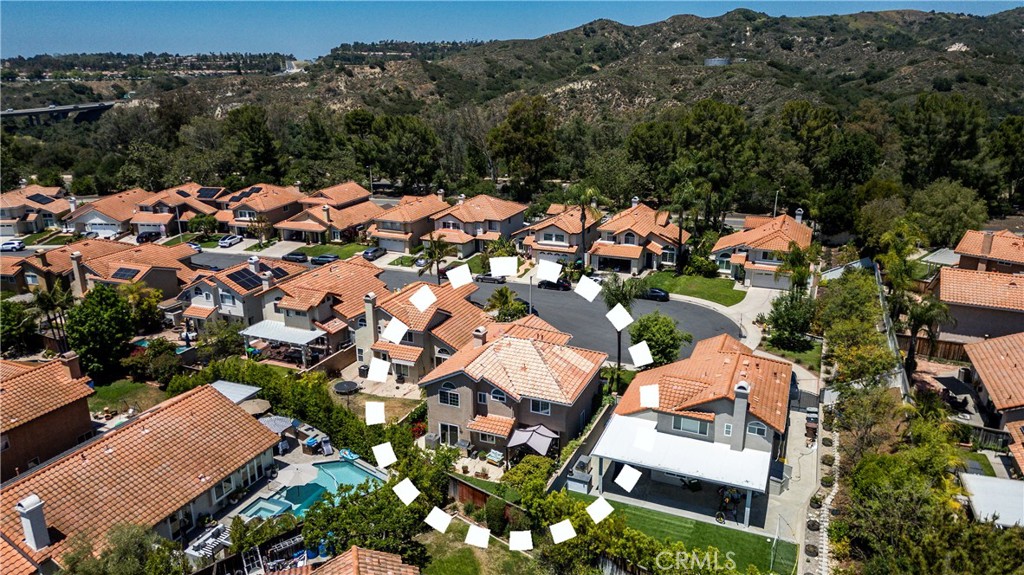 Dfdf25ed 28a5 409d 8adb Fb422505ee2b