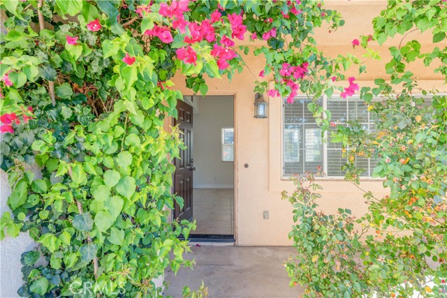 43144 Teramo Street, Temecula CA: https://media.crmls.org/medias/dfe085ed-06c9-4b43-a239-e48dc4a46df0.jpg