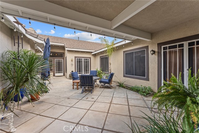 Detail Gallery Image 4 of 48 For 1065 Summerplace Ct, Corona,  CA 92881 - 4 Beds | 3/1 Baths