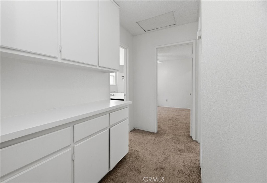 https://media.crmls.org/medias/dfe12ca7-a3f6-463f-8d2a-33e75f3ebaa6.jpg?preset=X-Large