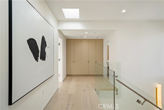 10840 Queensland, Los Angeles CA: https://media.crmls.org/medias/dfe20b5f-a7d5-4871-b155-b74b76fd8b62.jpg