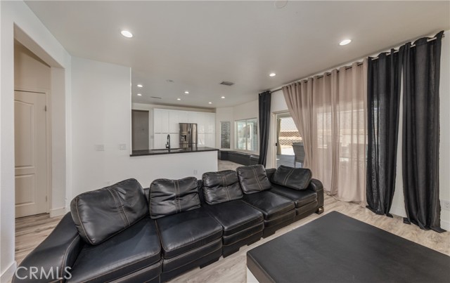 Detail Gallery Image 13 of 38 For 13020 Banning, Victorville,  CA 92392 - 5 Beds | 3/1 Baths