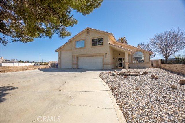 Detail Gallery Image 8 of 42 For 27857 Hummingbird, Helendale,  CA 92342 - 3 Beds | 2/1 Baths
