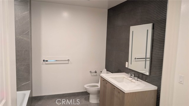 Detail Gallery Image 10 of 12 For 400 S Broadway #922,  Los Angeles,  CA 90013 - 1 Beds | 1 Baths