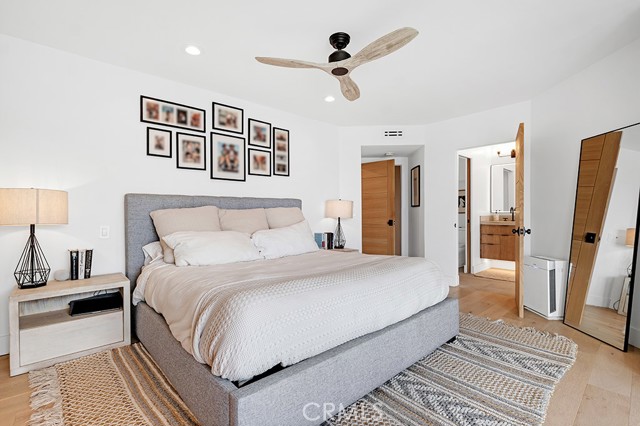 Detail Gallery Image 22 of 36 For 129 Moonstone St, Manhattan Beach,  CA 90266 - 3 Beds | 4 Baths