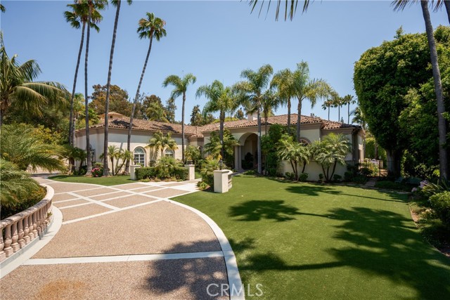 16727 Camino Sierra del Sur Drive, Rancho Santa Fe CA: https://media.crmls.org/medias/dfe568d0-3bc1-408a-9839-84c4d7234ee4.jpg