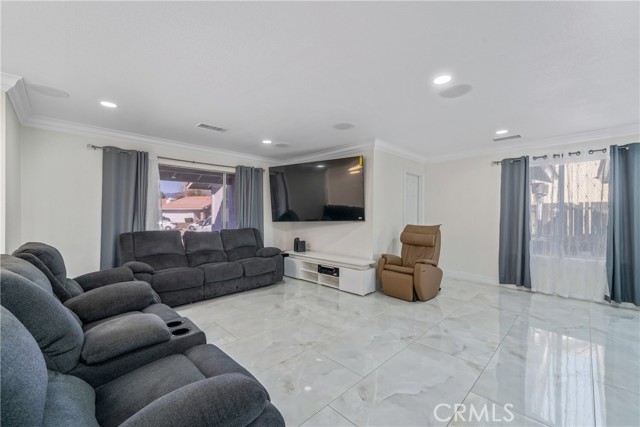 Detail Gallery Image 13 of 38 For 2649 28th, Highland,  CA 92346 - 4 Beds | 2 Baths