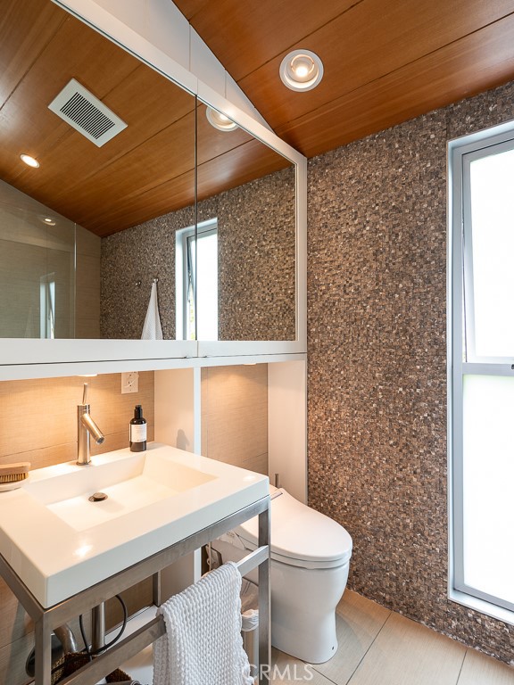 137 15th Street, Manhattan Beach, California 90266, 2 Bedrooms Bedrooms, ,2 BathroomsBathrooms,Residential,Sold,15th,SB22082552