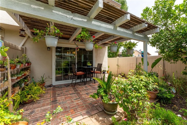 Detail Gallery Image 17 of 33 For 13463 Village Dr, Cerritos,  CA 90703 - 2 Beds | 1/1 Baths