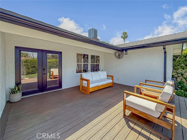Detail Gallery Image 32 of 54 For 22245 Welby Way, Woodland Hills,  CA 91303 - 4 Beds | 3 Baths