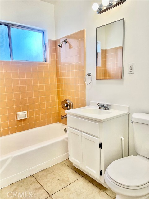 Detail Gallery Image 5 of 9 For 330 Queen, Inglewood,  CA 90301 - 0 Beds | 1 Baths