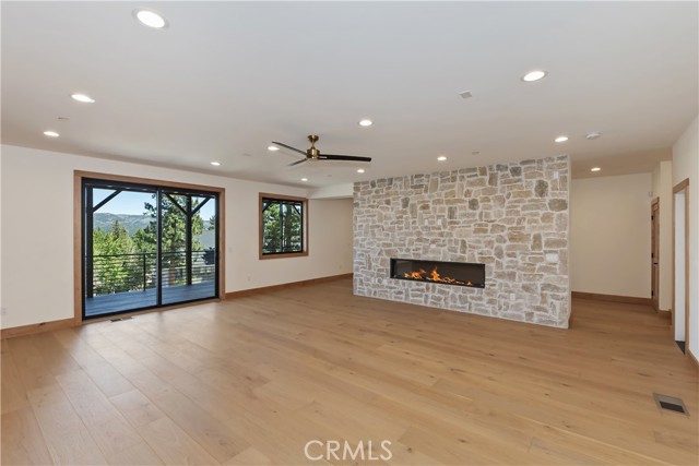 40564 Ironwood Road, Big Bear Lake CA: https://media.crmls.org/medias/dfe8d4d0-89db-4c17-937a-27982901273e.jpg