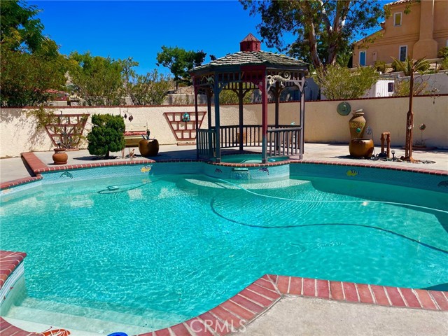 16407 Koda Road, Apple Valley CA: https://media.crmls.org/medias/dfe8eb85-6f8a-429a-b759-6abd3eb07dfe.jpg