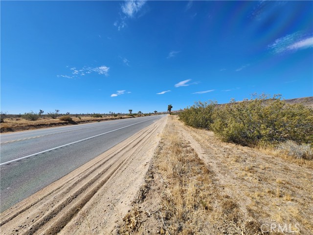 Detail Gallery Image 1 of 12 For 1901 Old Woman Springs Rd, Yucca Valley,  CA 92285 - – Beds | – Baths