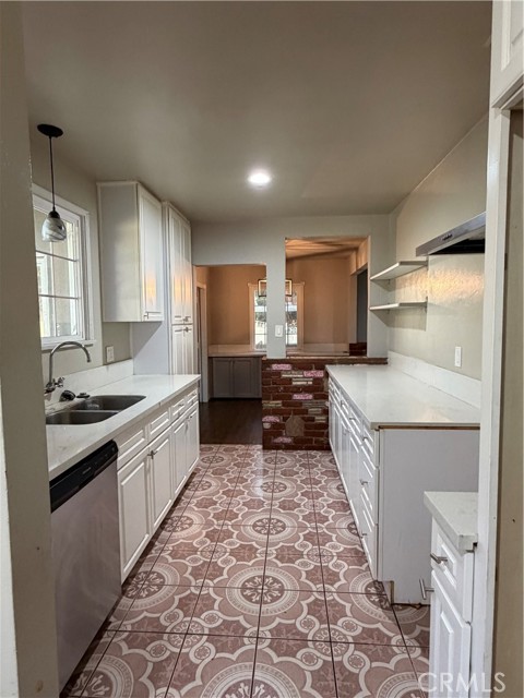 Detail Gallery Image 6 of 11 For 9011 Painter Ave, Whittier,  CA 90602 - 3 Beds | 2 Baths