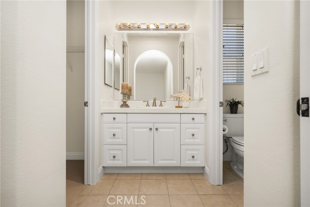 21270 Elda Cir, Huntington Beach CA: https://media.crmls.org/medias/dfe9e1d4-7cb9-426d-9c8d-425cefc1c3ff.jpg