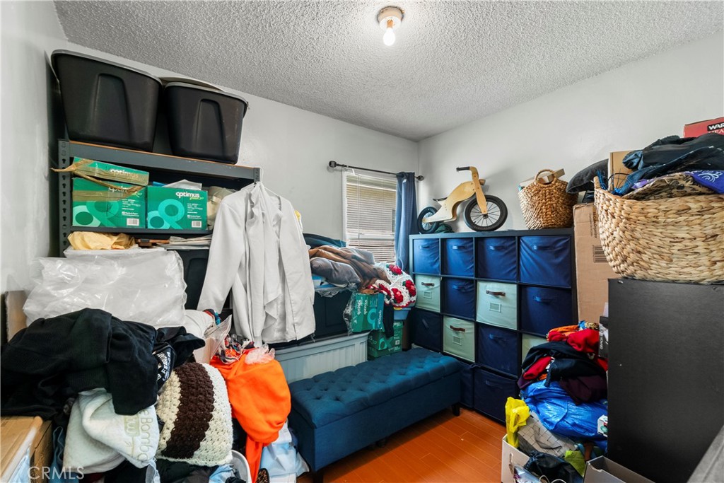 https://media.crmls.org/medias/dfea43f8-cc8a-4070-b629-02685571d20a.jpg?preset=X-Large
