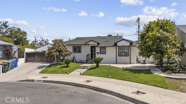 Detail Gallery Image 3 of 41 For 12628 Stagg St, North Hollywood,  CA 91605 - 4 Beds | 2 Baths