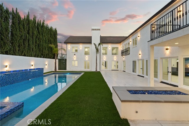 5965 Nora Lynn Drive, Woodland Hills CA: https://media.crmls.org/medias/dfeb92f9-1f56-47c3-b569-de16d1c992bc.jpg