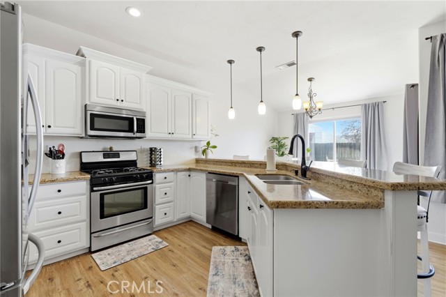 Detail Gallery Image 22 of 51 For 865 Avalon Dr, Lemoore,  CA 93245 - 5 Beds | 2 Baths