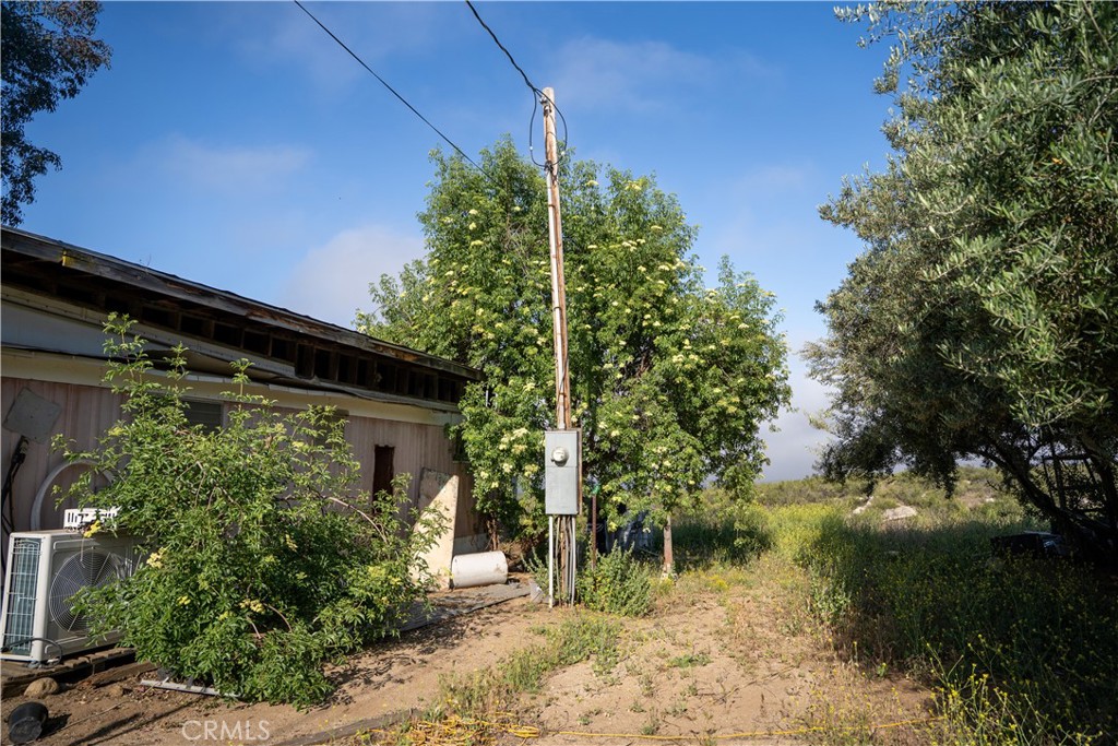 https://media.crmls.org/medias/dfecf522-5fc5-4903-9679-14b02f6dfdb1.jpg?preset=X-Large