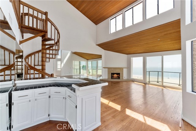 Detail Gallery Image 5 of 46 For 1230 E Ocean, Long Beach,  CA 90802 - 3 Beds | 3 Baths