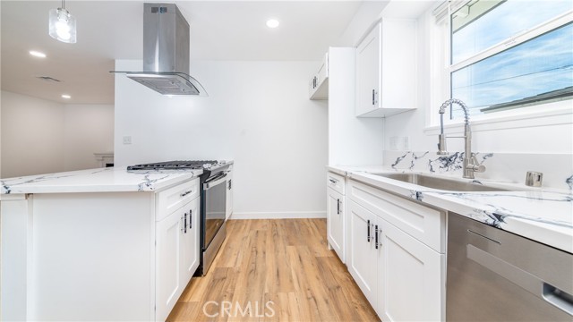 Detail Gallery Image 24 of 30 For 5816 Kester Ave, Sherman Oaks,  CA 91411 - – Beds | – Baths