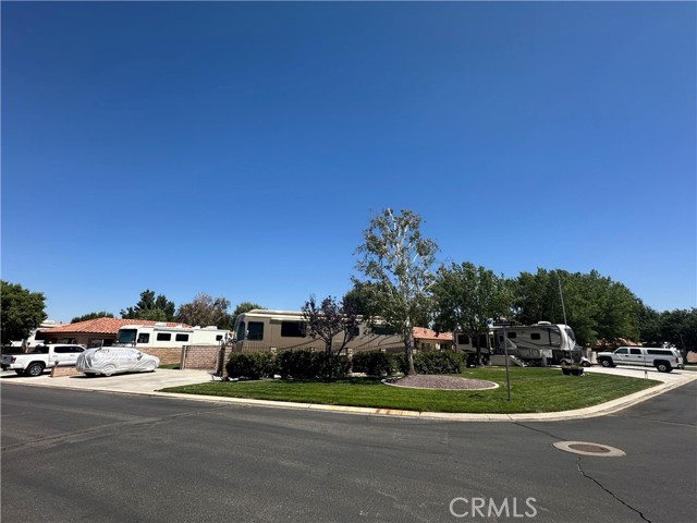 Detail Gallery Image 4 of 36 For 11555 Wedgewood Dr, Apple Valley,  CA 92308 - – Beds | – Baths
