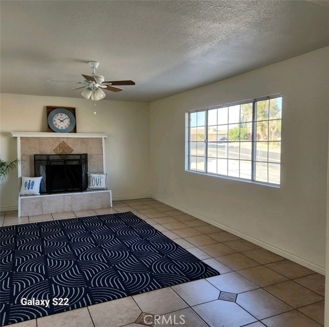 Detail Gallery Image 12 of 37 For 15900 Fresno St, Victorville,  CA 92395 - 3 Beds | 2 Baths