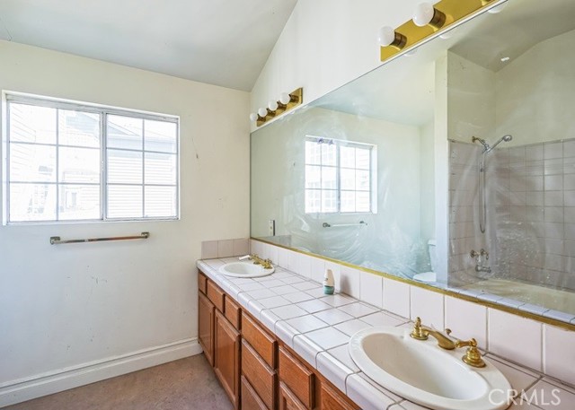 549 Lotus Street, Los Angeles CA: https://media.crmls.org/medias/dfefd312-1599-4865-b385-373e2aab9b72.jpg