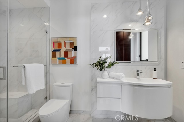 332 Avenue E, Redondo Beach, California 90277, 5 Bedrooms Bedrooms, ,6 BathroomsBathrooms,Residential,For Sale,Avenue E,SB26070979