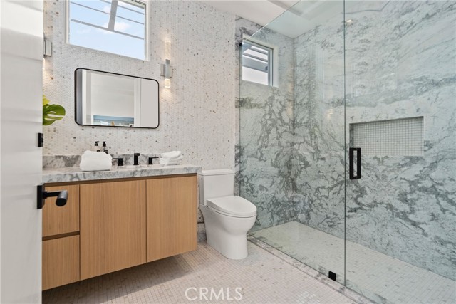 Detail Gallery Image 55 of 70 For 1409 Dolphin Terrace, Corona Del Mar,  CA 92625 - 5 Beds | 5/2 Baths