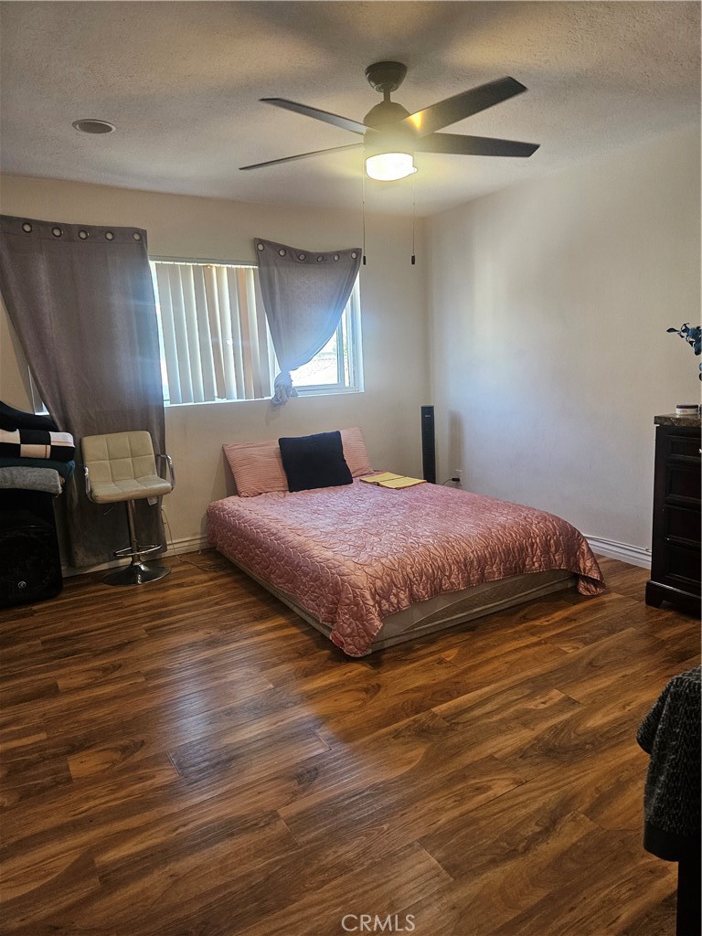 https://media.crmls.org/medias/dff0af62-4641-42f1-bfd7-2ca970646496.jpg?preset=X-Large